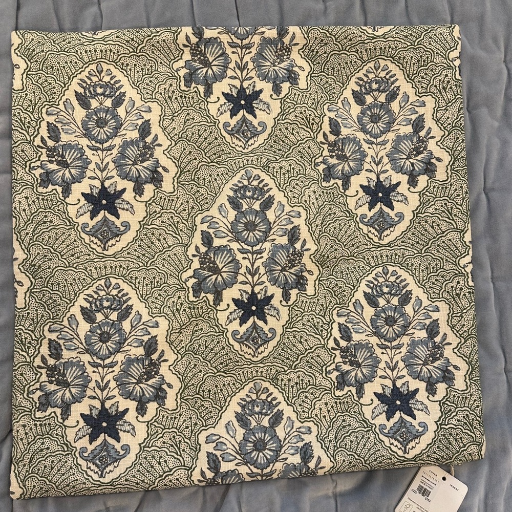 NWT Pottery Barn Pillow Cover